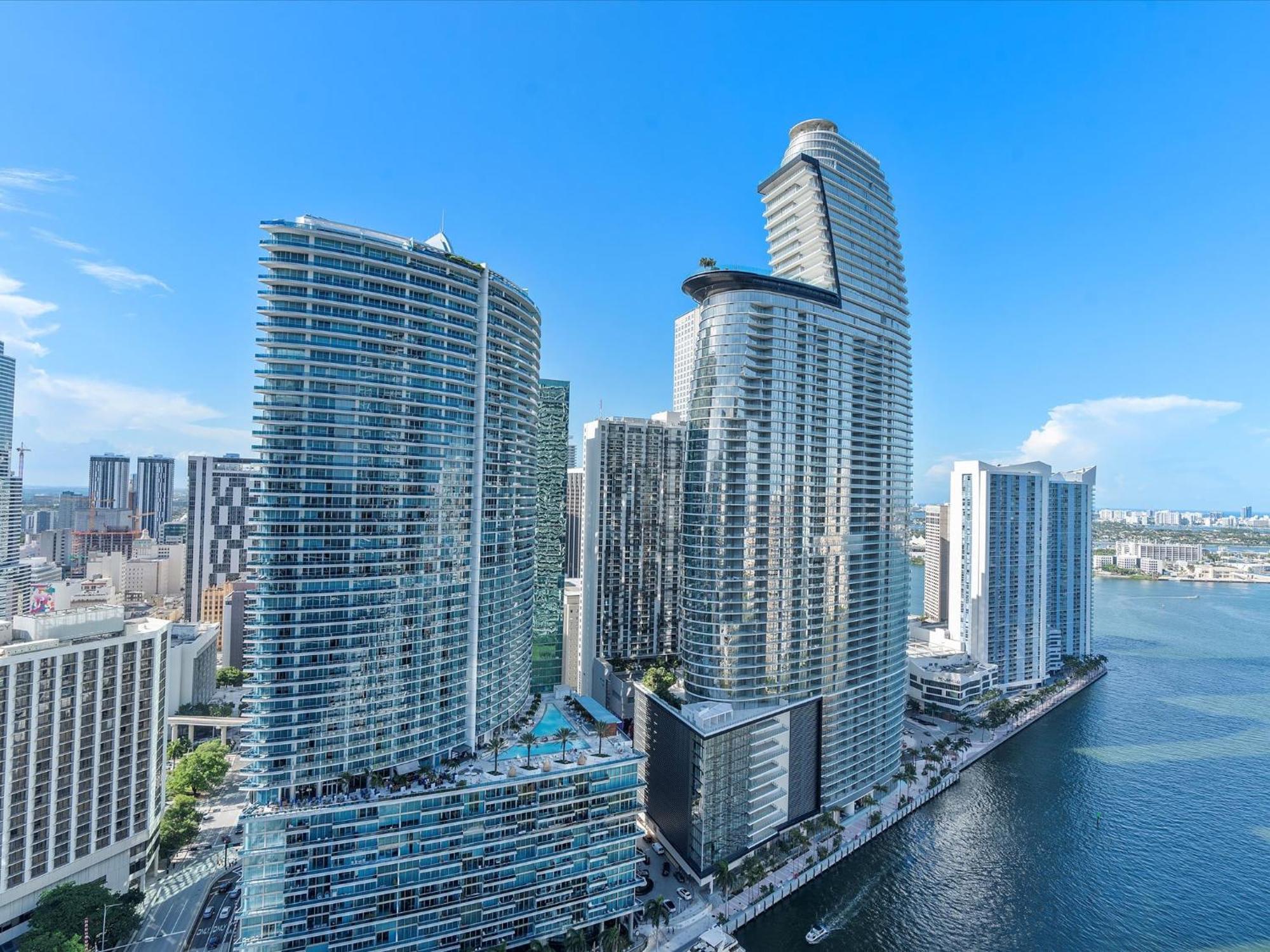Mvr - High-rise Escape With Access Miami